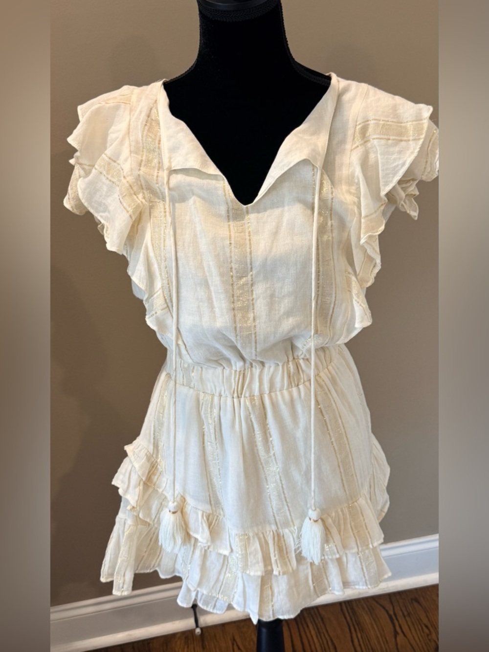 Women’s KARINA GRIMALDI gold & cream mini dress- Size Medium